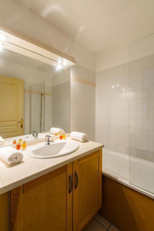 Le Nid Douillet Du Pic D'Aran Apartment Bagneres-de-Luchon ภายนอก รูปภาพ